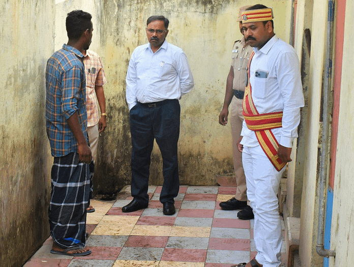 மயிலாடுதுறை பழய பேருந்து நிலையத்தில் கட்டண கழிப்பறையில் திடீர் ஆய்வு